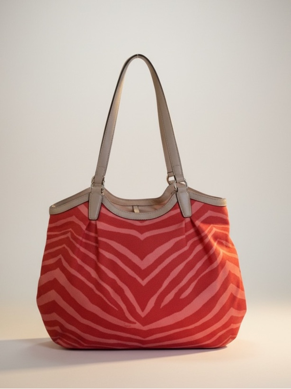 ✨Coach Devin Zebra Print Shoulder Bag F24022 Red Coral Jacquard Tote Rare - Picture 4 of 12